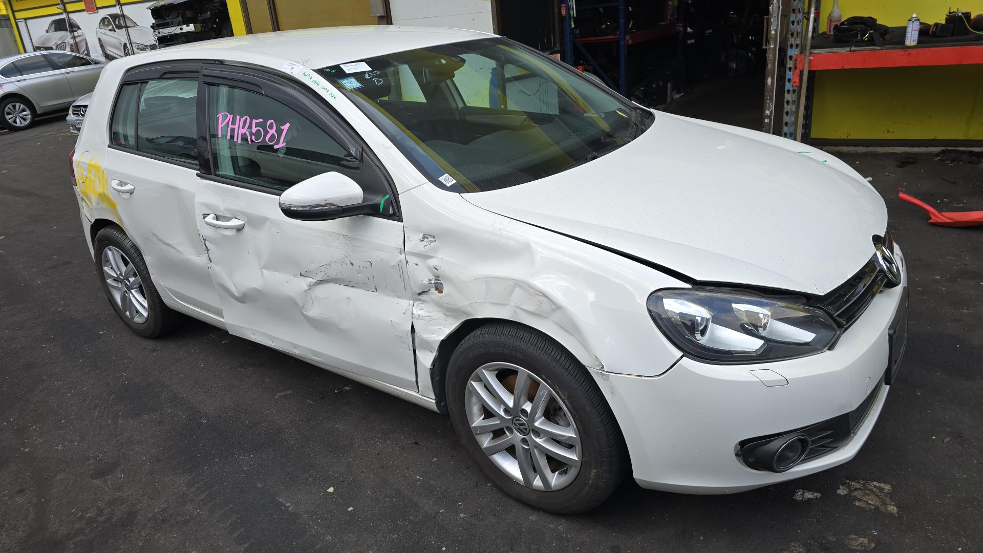 2012 Golf image 2