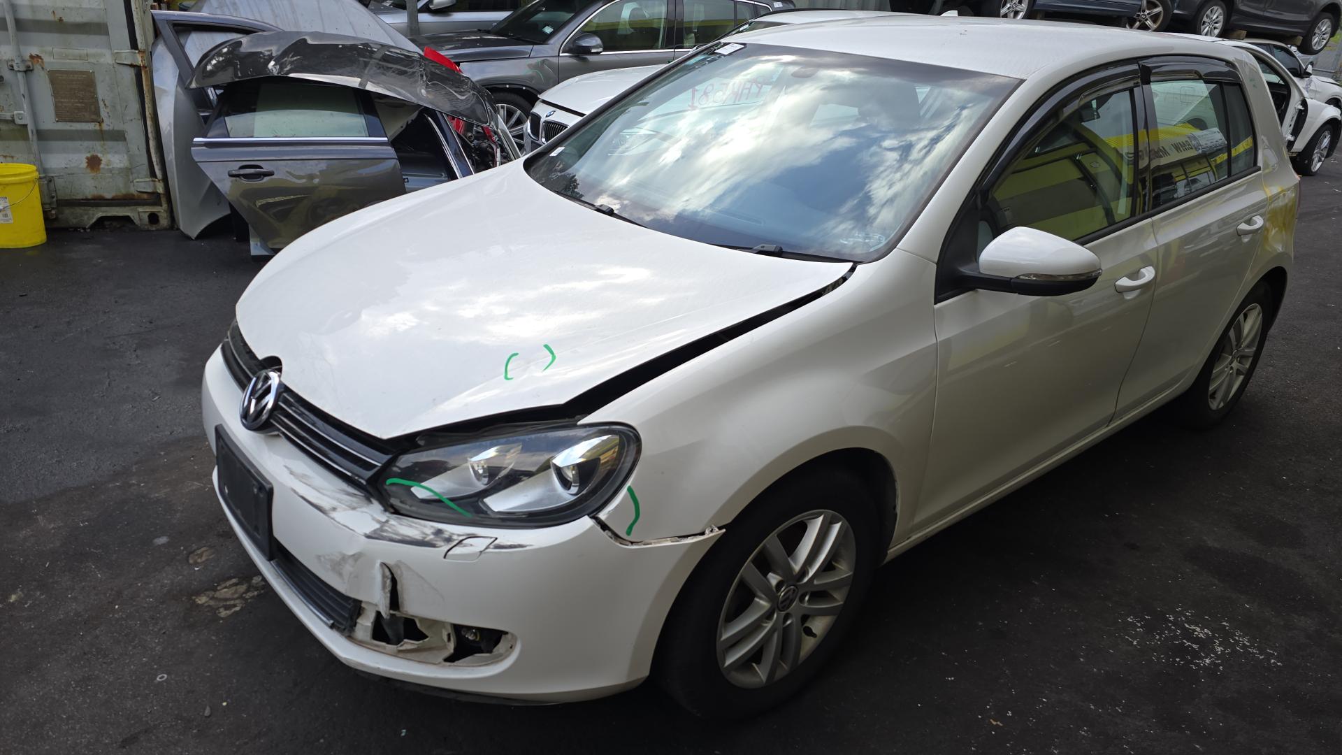 2012 Golf image 1
