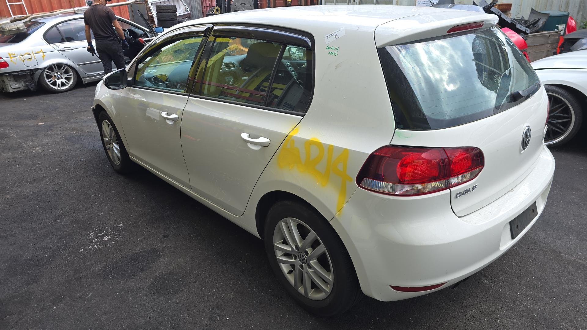 2012 Golf image 3