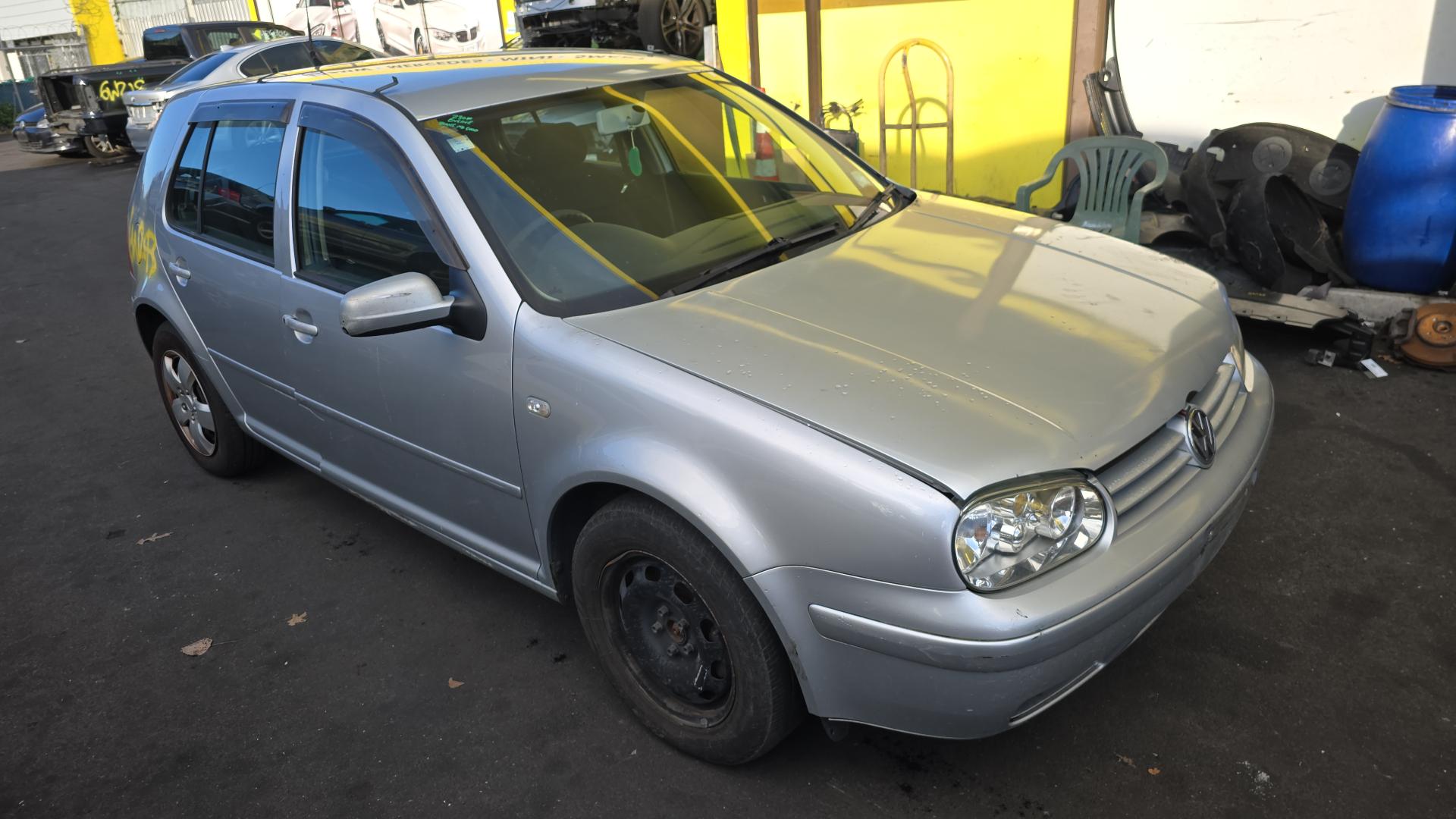 2002 Golf image 2