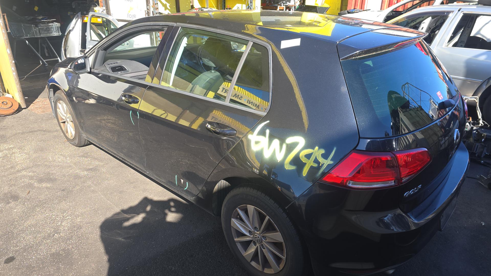 2015 Golf image 3