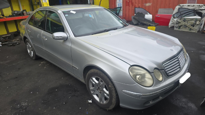 Mercedes E350 W211