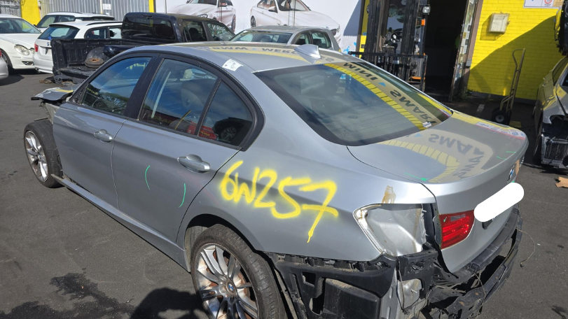 2013 3 Series image 3