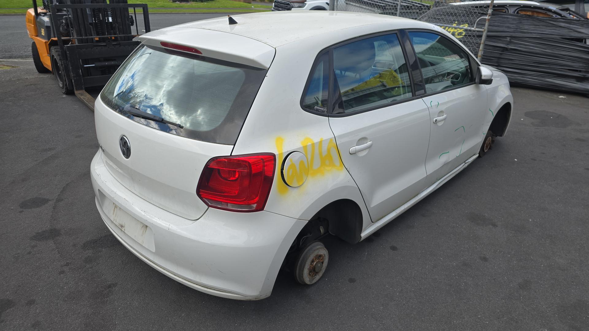 2014 Polo image 4