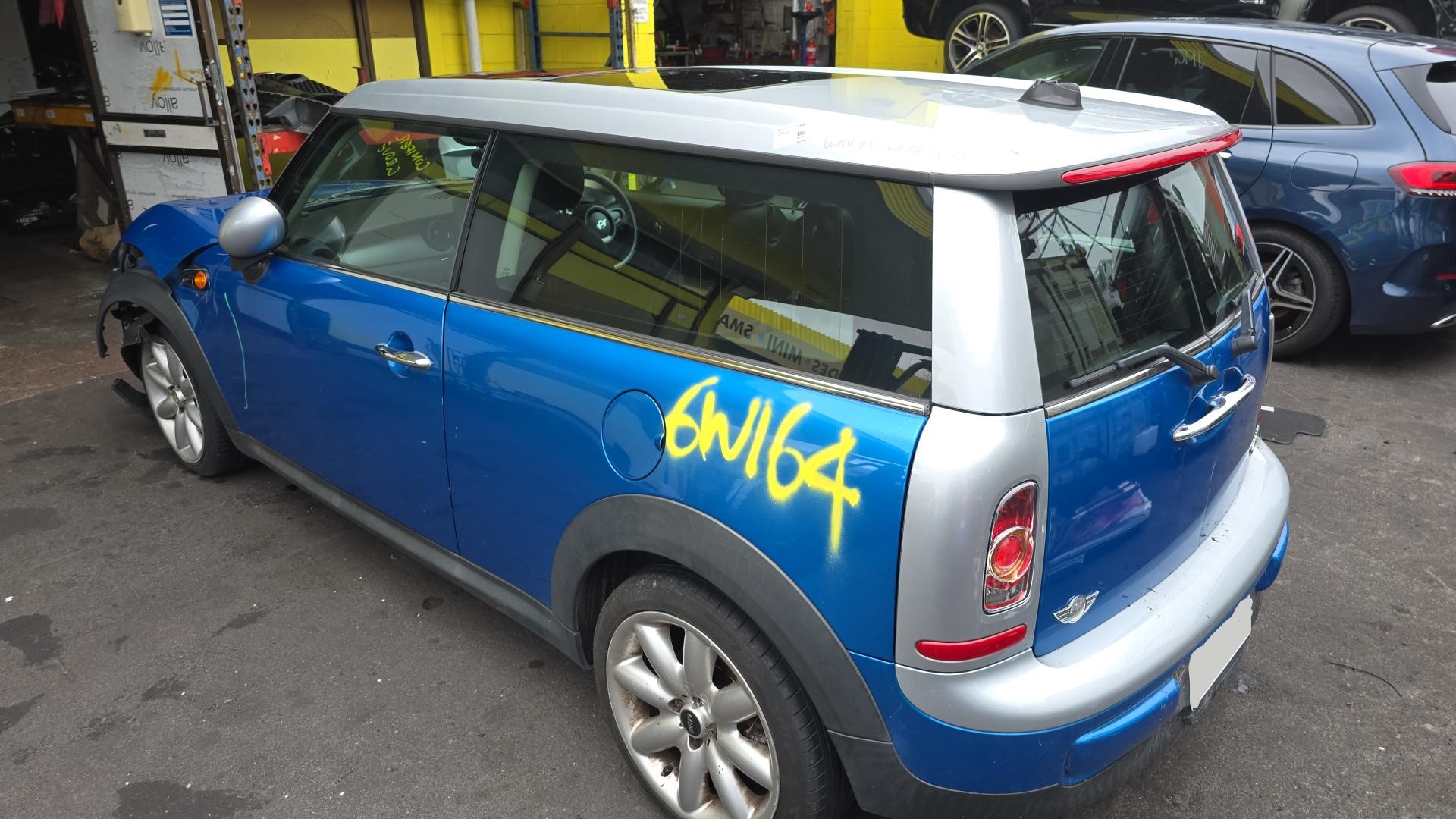2011 R Class image 3