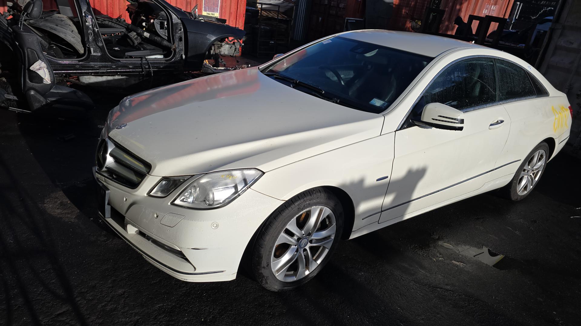 2011 E Class image 1