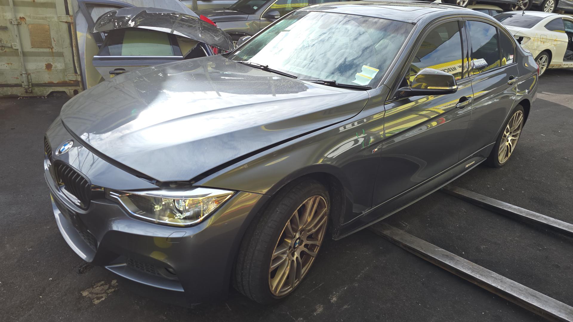 2014 3 Series image 2